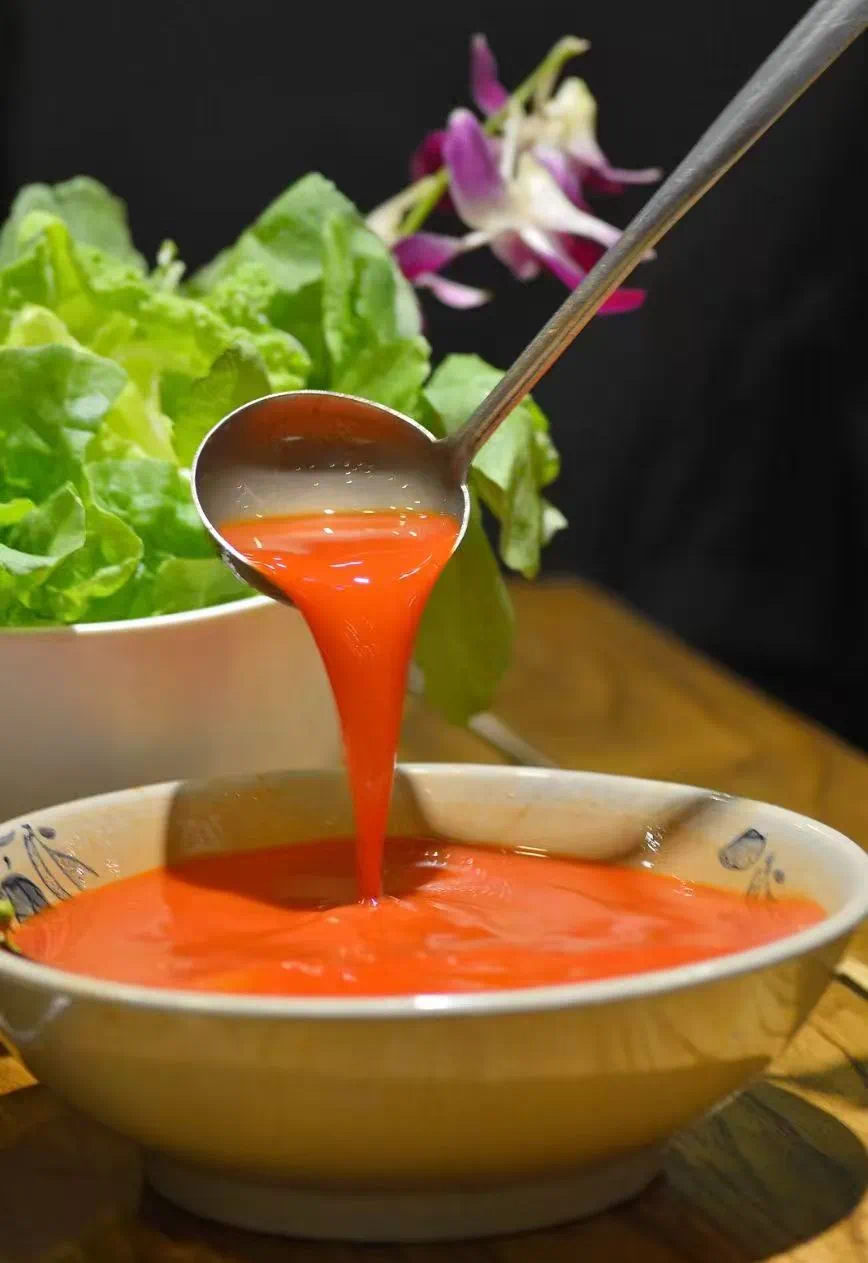 Guizhou hot and sour soup for a cold Chinese food